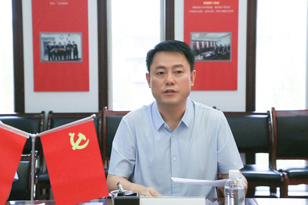 調(diào)研郭總.JPG